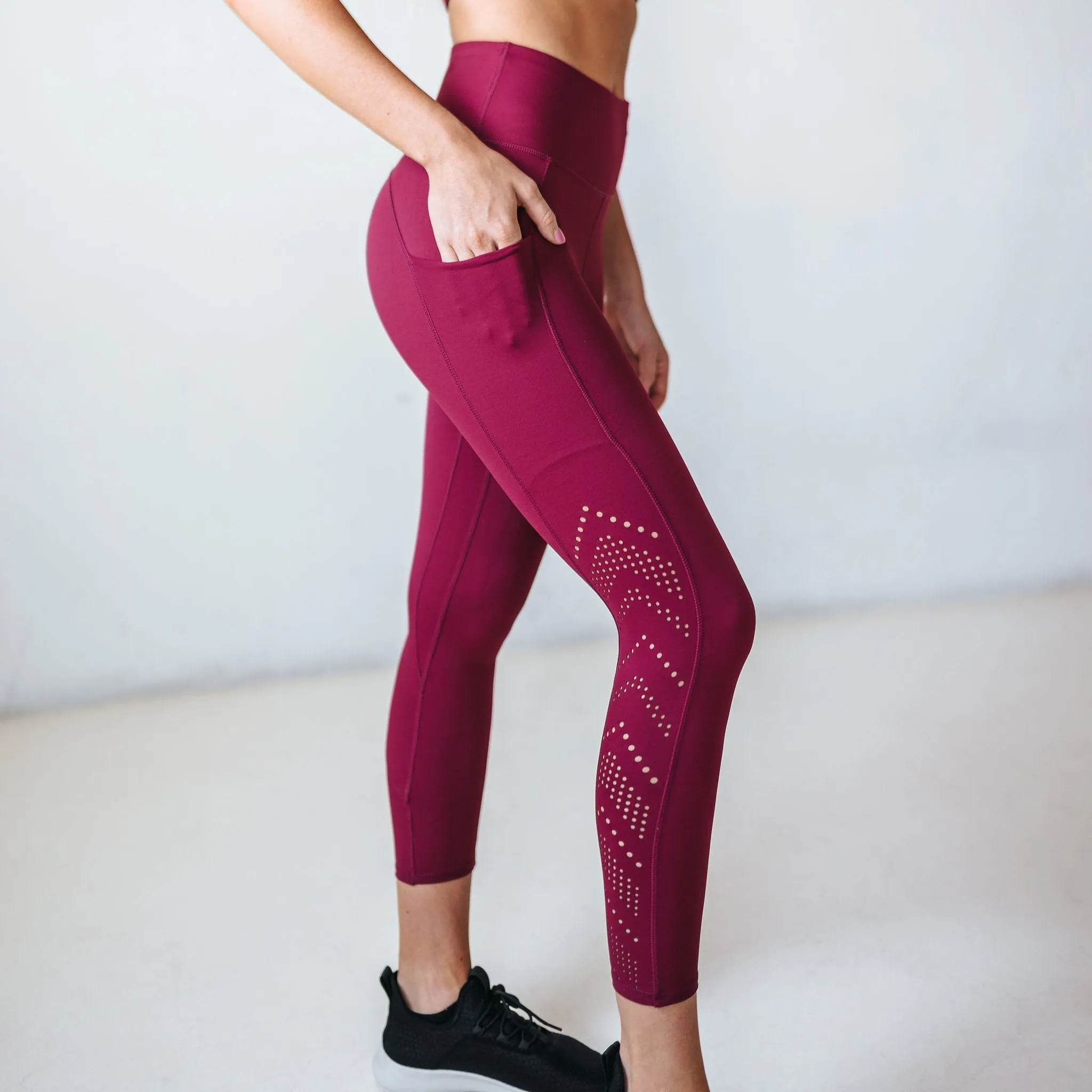 Denali Laser Cut Capris - Merlot